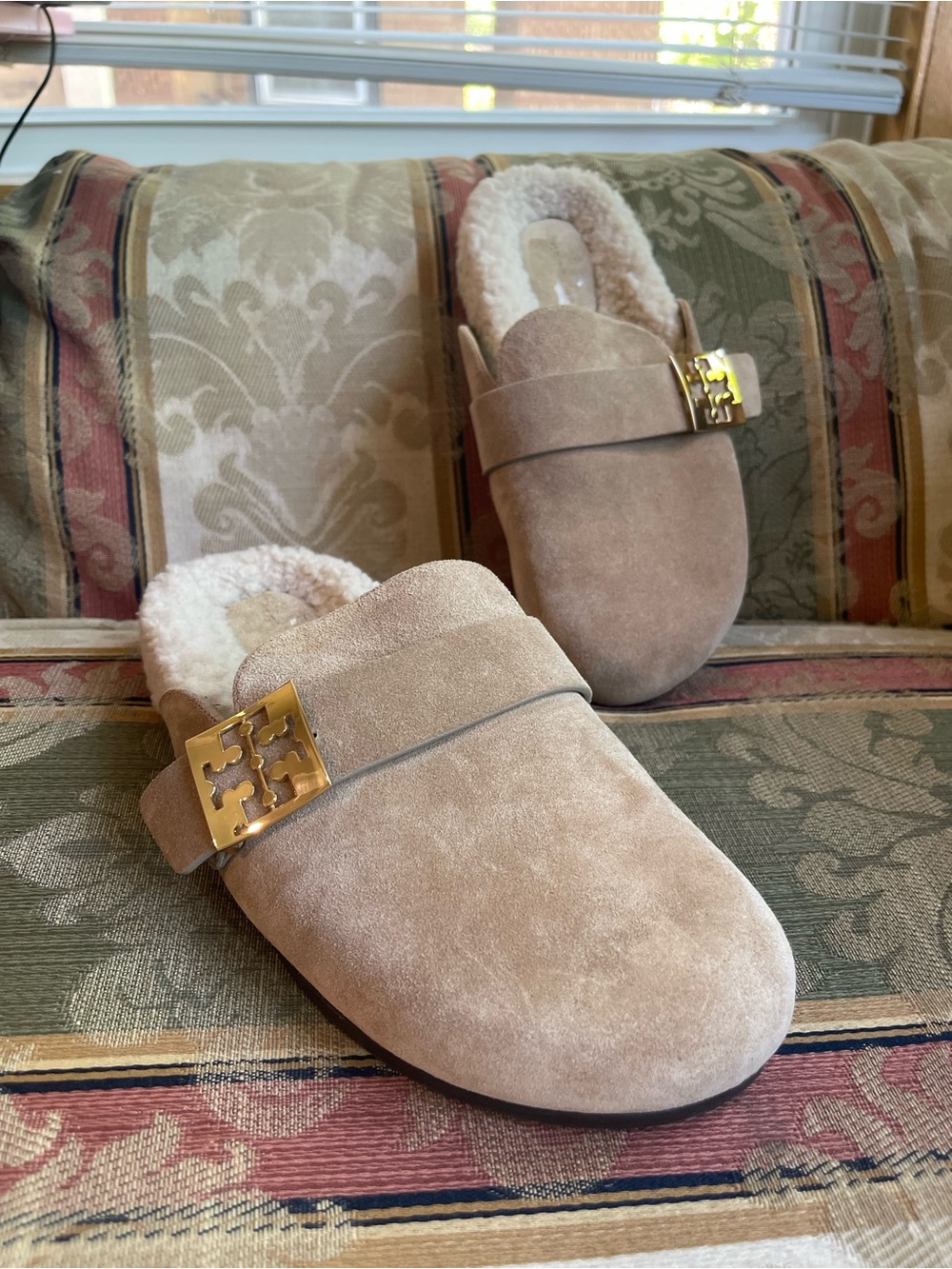 Tory Burch MELLOW MULE. Size 7 Women N24-14